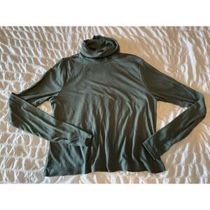 Old Navy Ultra Lite Go‎ Dry Turtleneck Size Small Green